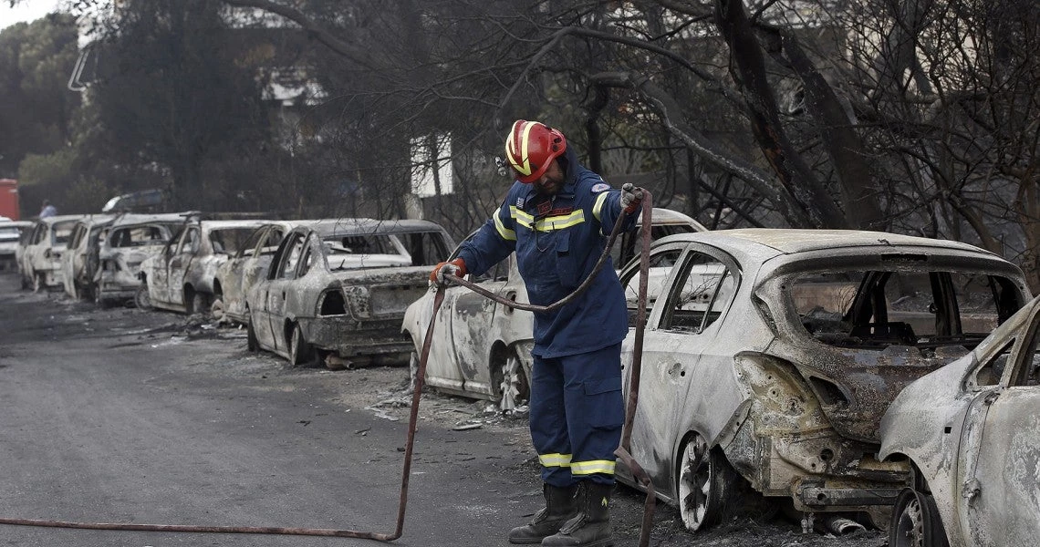 Ιατροδικαστής: Μία από τις πιο δύσκολες αποστολές η νεκροτομή όσων έχασαν τη ζωή τους στο Μάτι